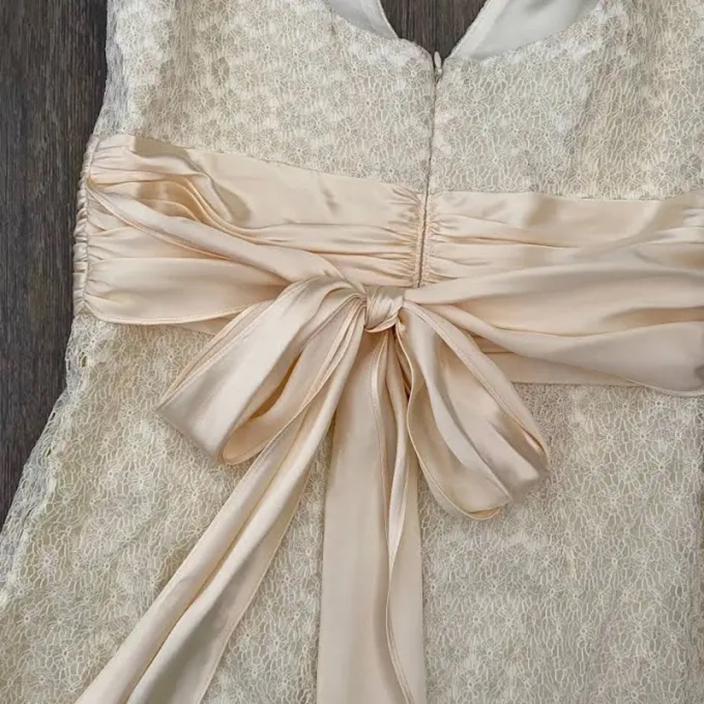 Maggie London ivory lace with satin waist midi size 14